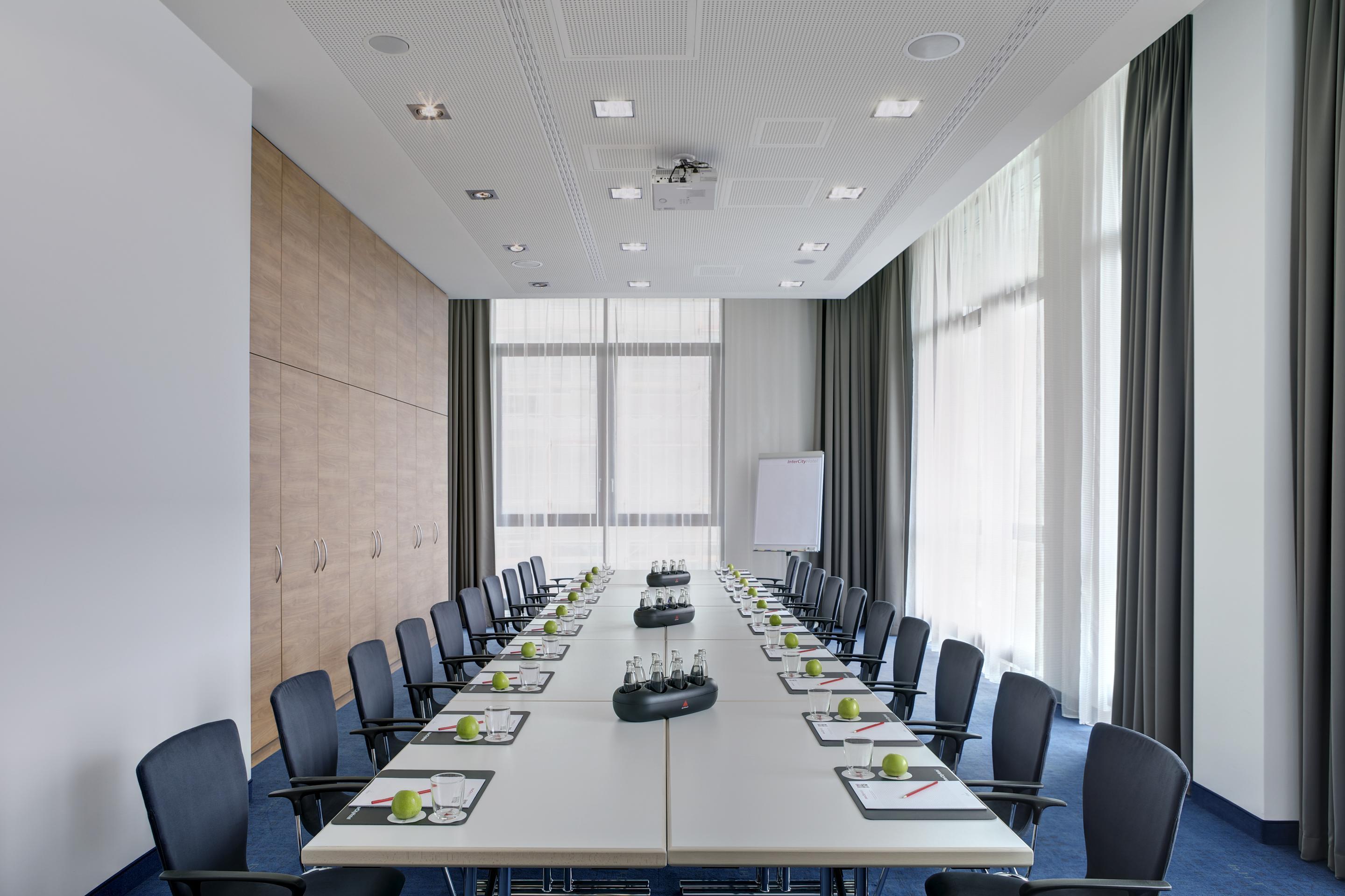 Intercityhotel Hauptbahnhof Отель